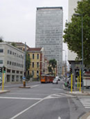 �ߑ�I�r���Ɨ��j�I�Ȍ�������������~���m�̊X����