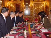 �}���R�|�[�������������^�����M�����Ƃ����Ă���W�F�m���@���H��c���̌}�o��